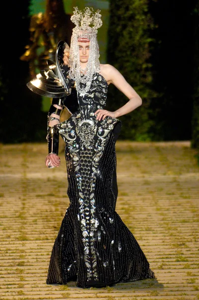 Look 1